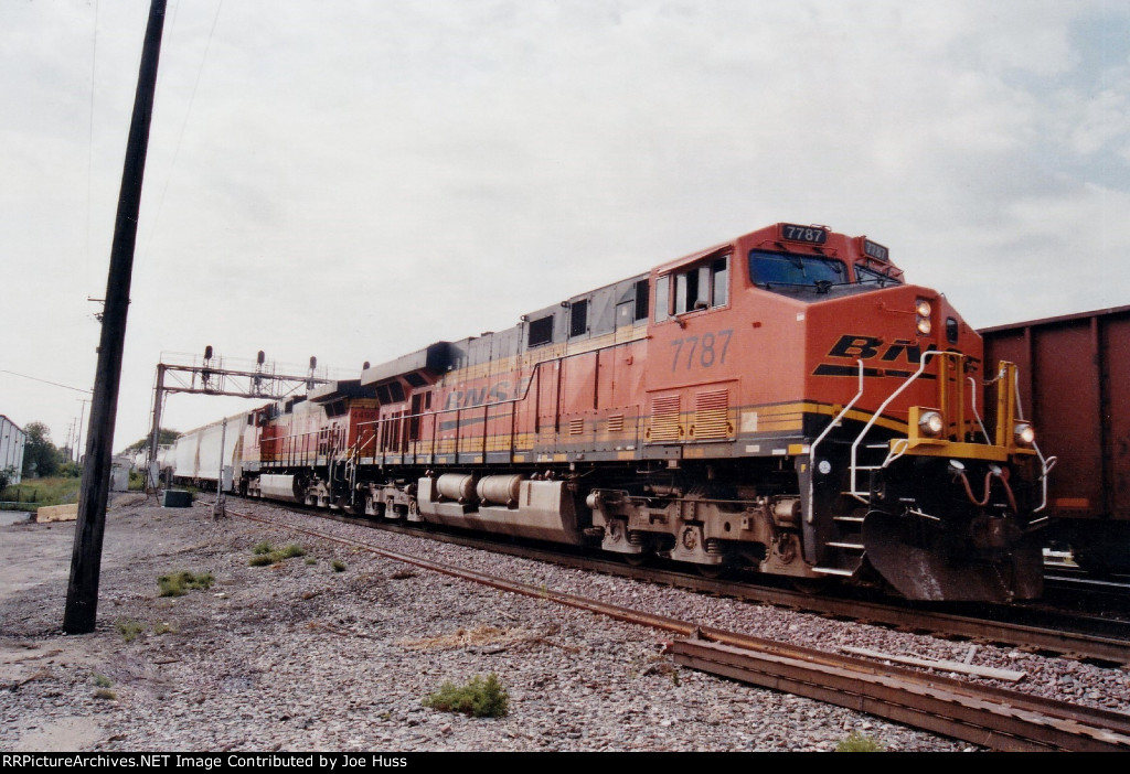 BNSF 7787 West